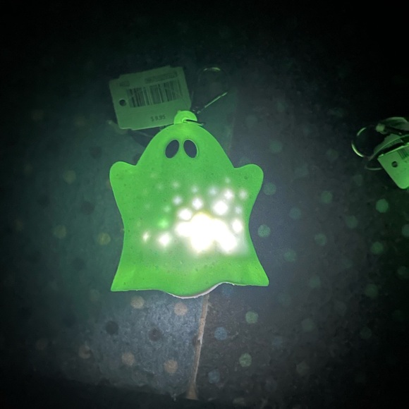 Bath & Body Works Ghost/Skull GITD Light Up Halloween 2024 Pocketbac Holders NWT - Picture 14 of 16